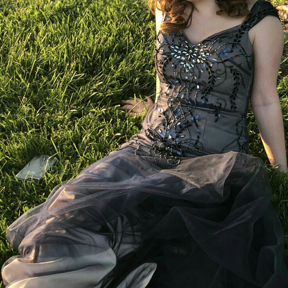 Prom Dress - Picture 2 of 5